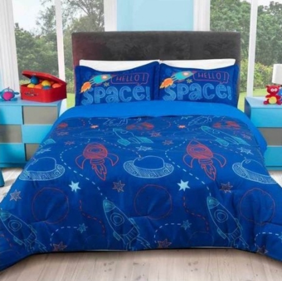 Intima Hogar Other - 🌻Comforter Set  🌻feel free to make a offer 🌻